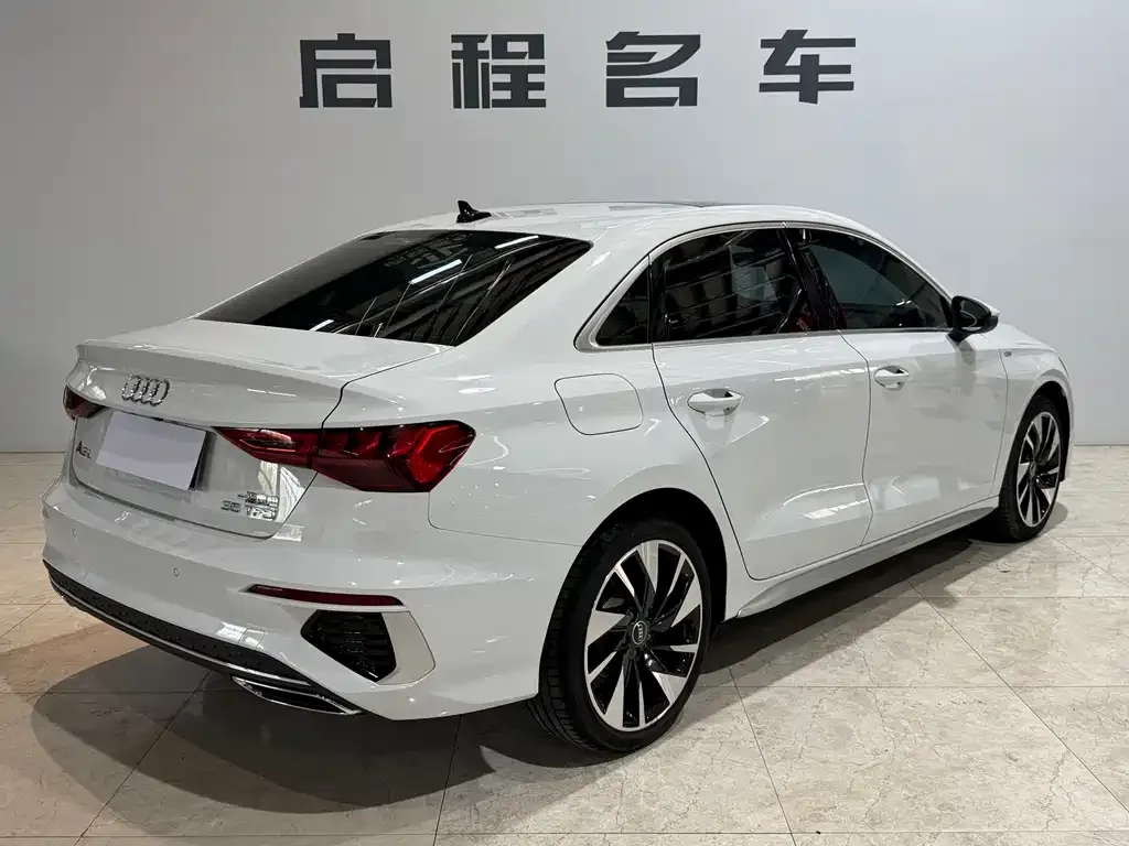 Audi A3 — фото 3
