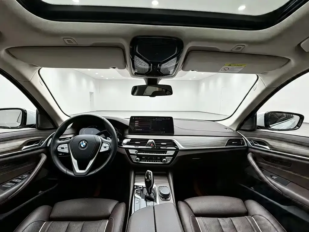 BMW 5 Series — фото 2