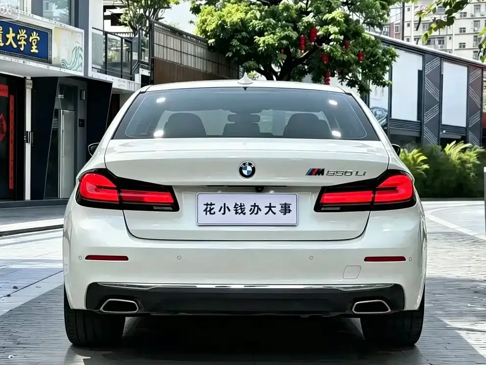 BMW 5 Series — фото 4