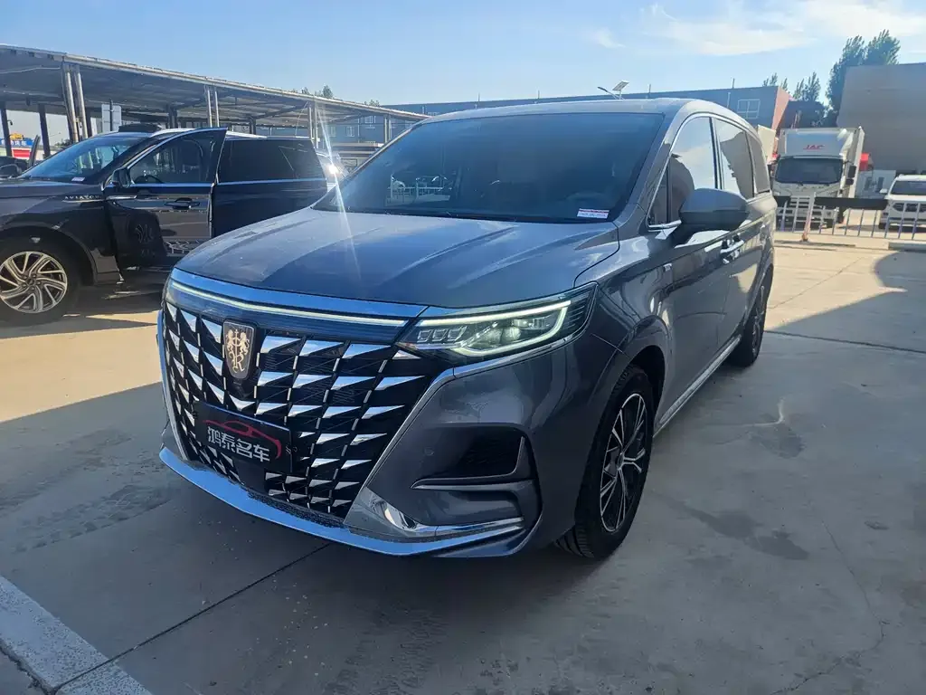 Roewe iMAX8 — фото 1