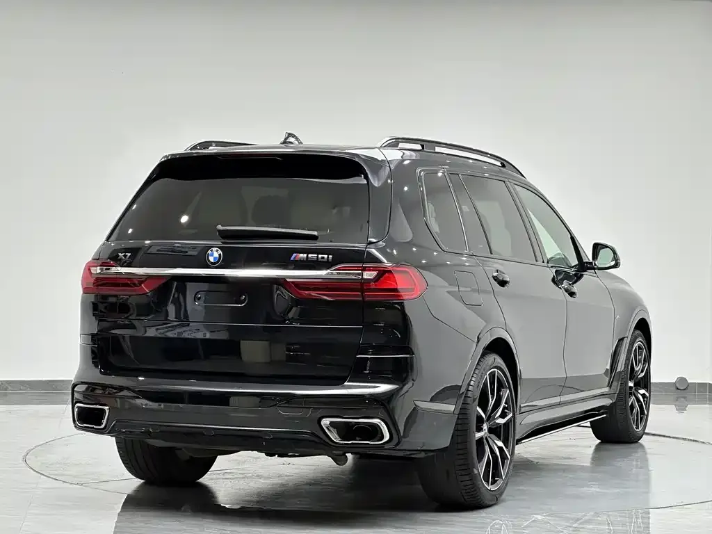 BMW X7 — фото 9