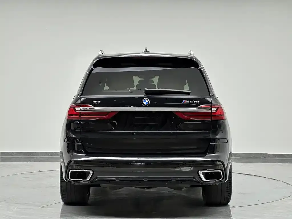 BMW X7 — фото 2