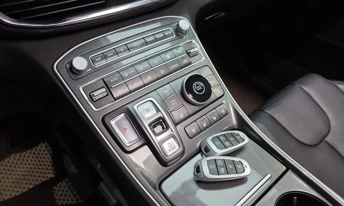 Hyundai Santafe — фото 8