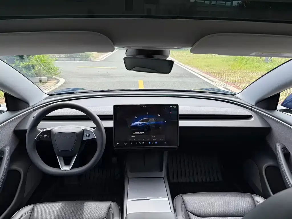 Tesla Model 3 — фото 8