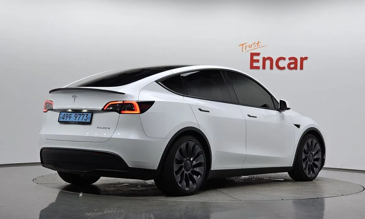 Tesla Model Y 2022 из KR, фото 2