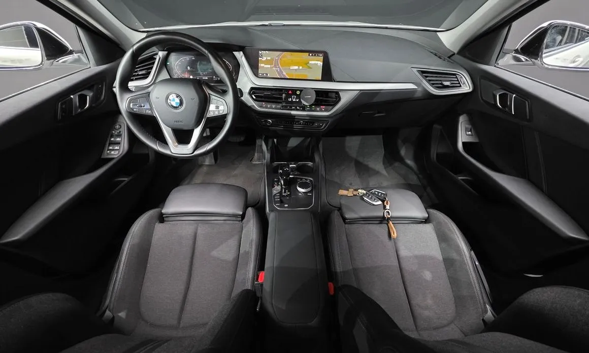 BMW 1-Series 2021 из KR, фото 8