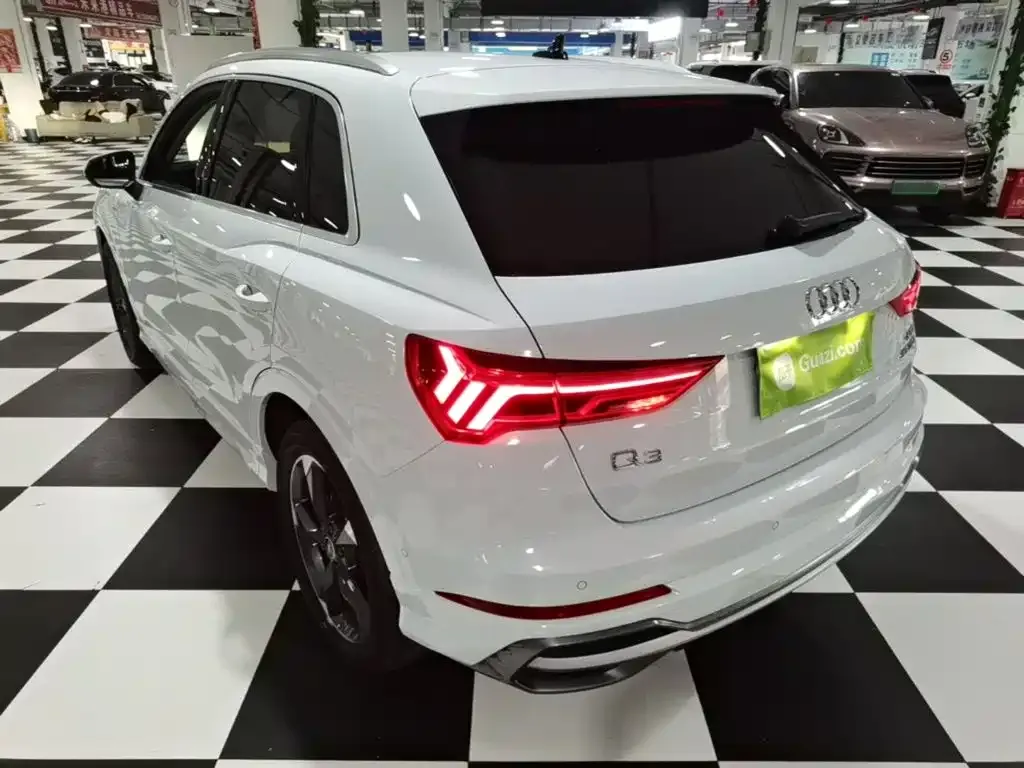 Audi Q3 — фото 5