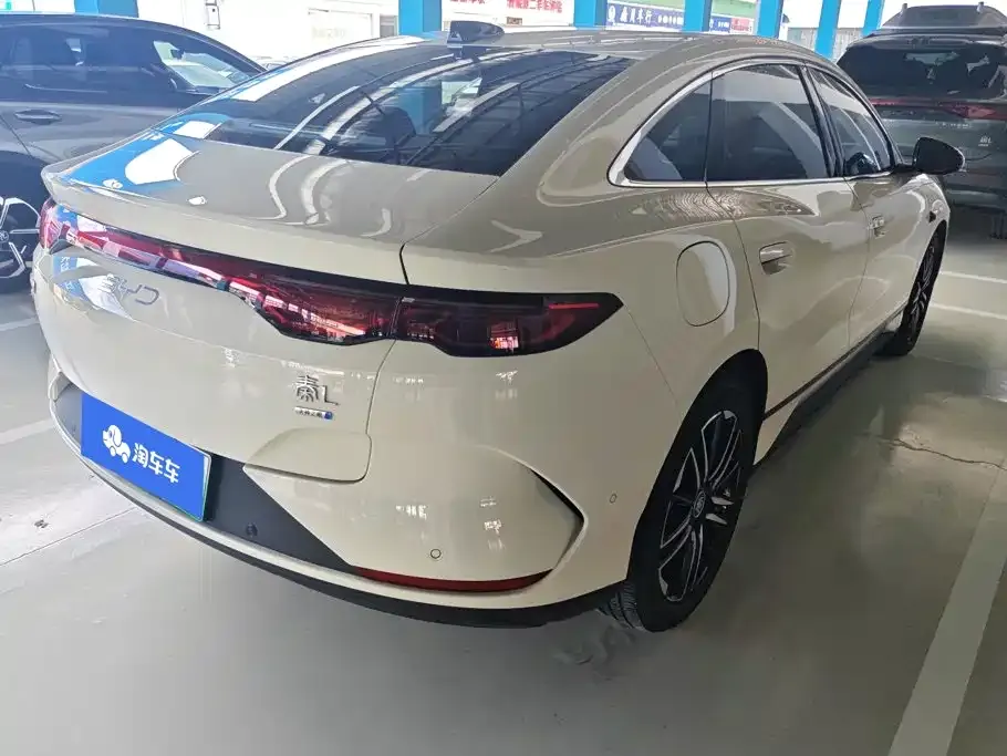 BYD Qin L — фото 9