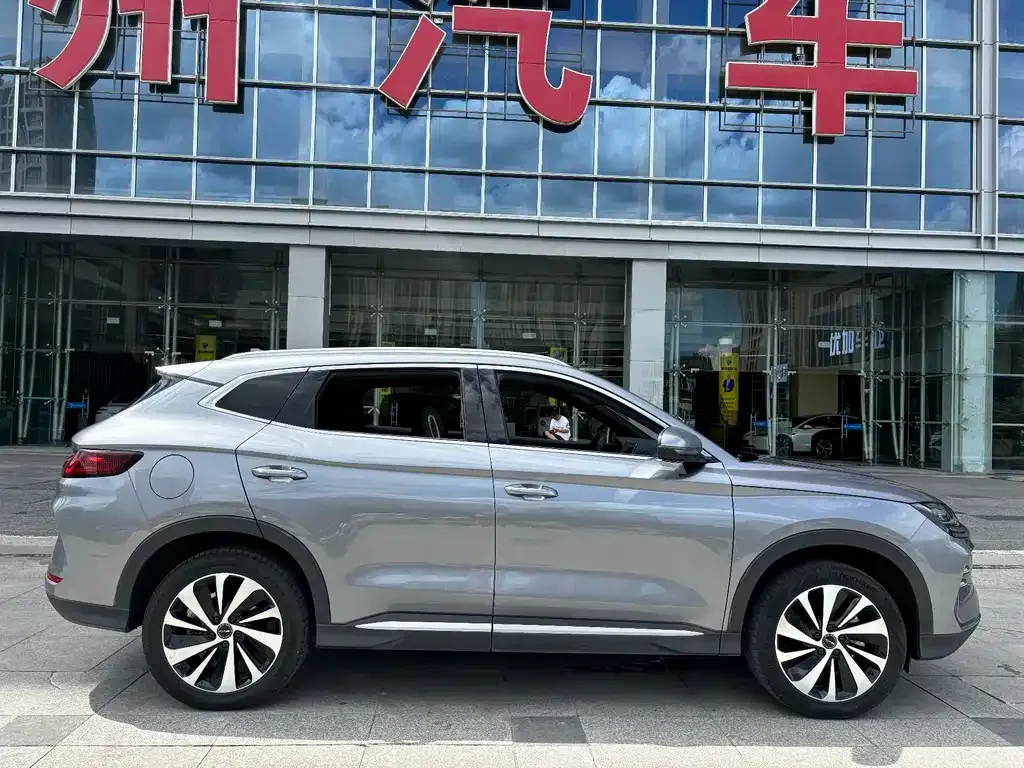 BYD PLUS New Energy — фото 6