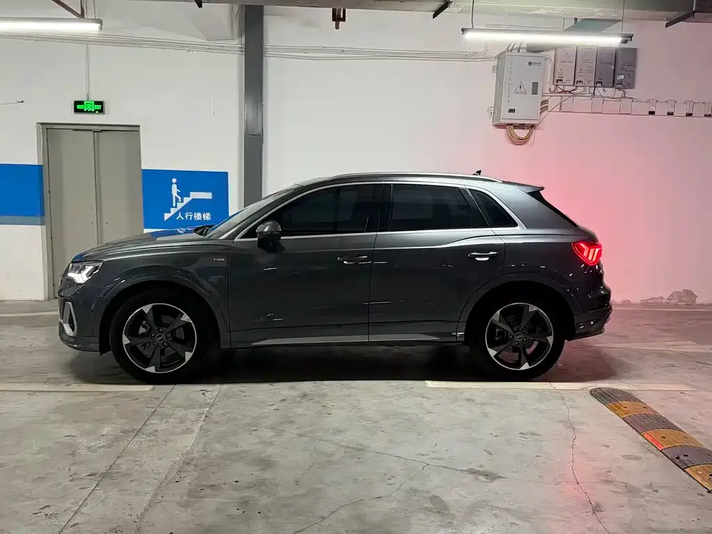Audi Q3 — фото 8
