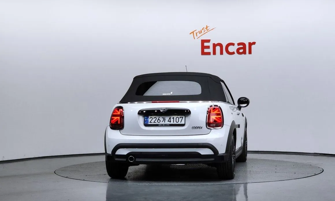 Mini Cooper Convertible — фото 3