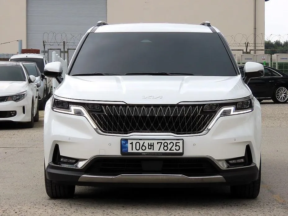 Kia Carnival — фото 1