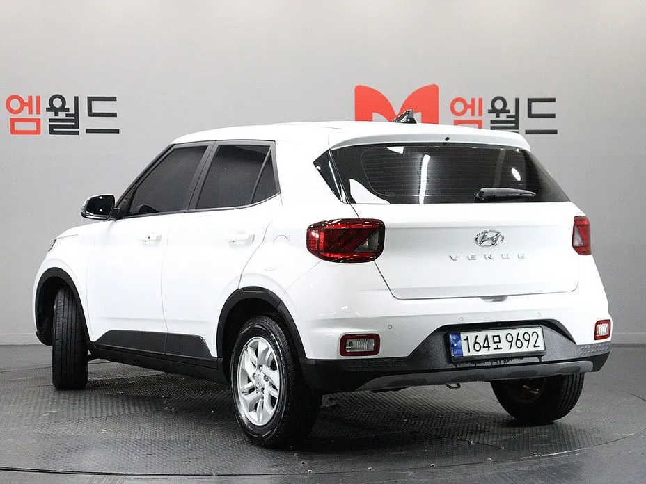 Hyundai Venue — фото 2