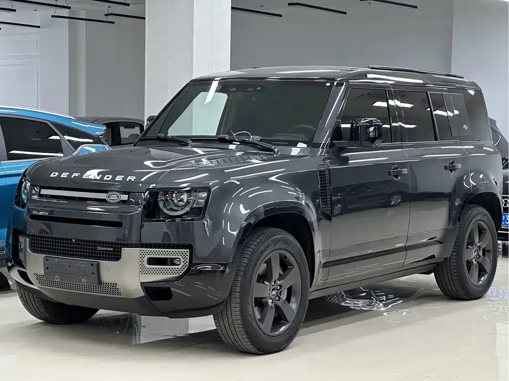 Land Rover Defender — фото 1