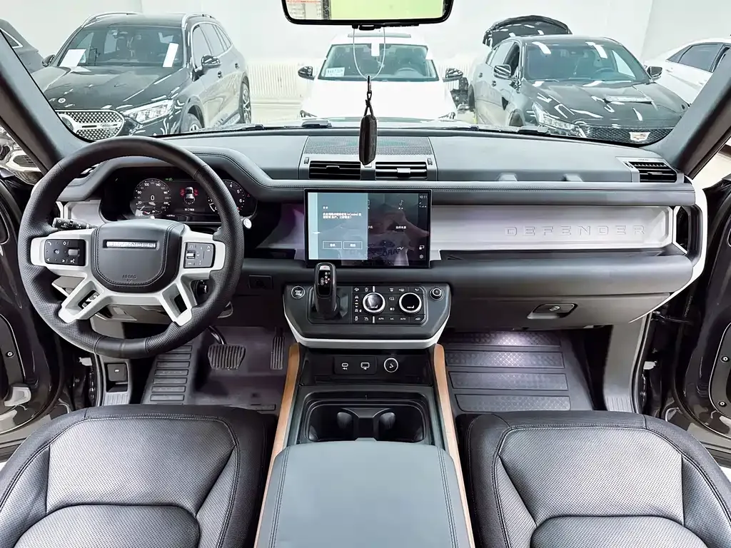 Land Rover Defender — фото 7