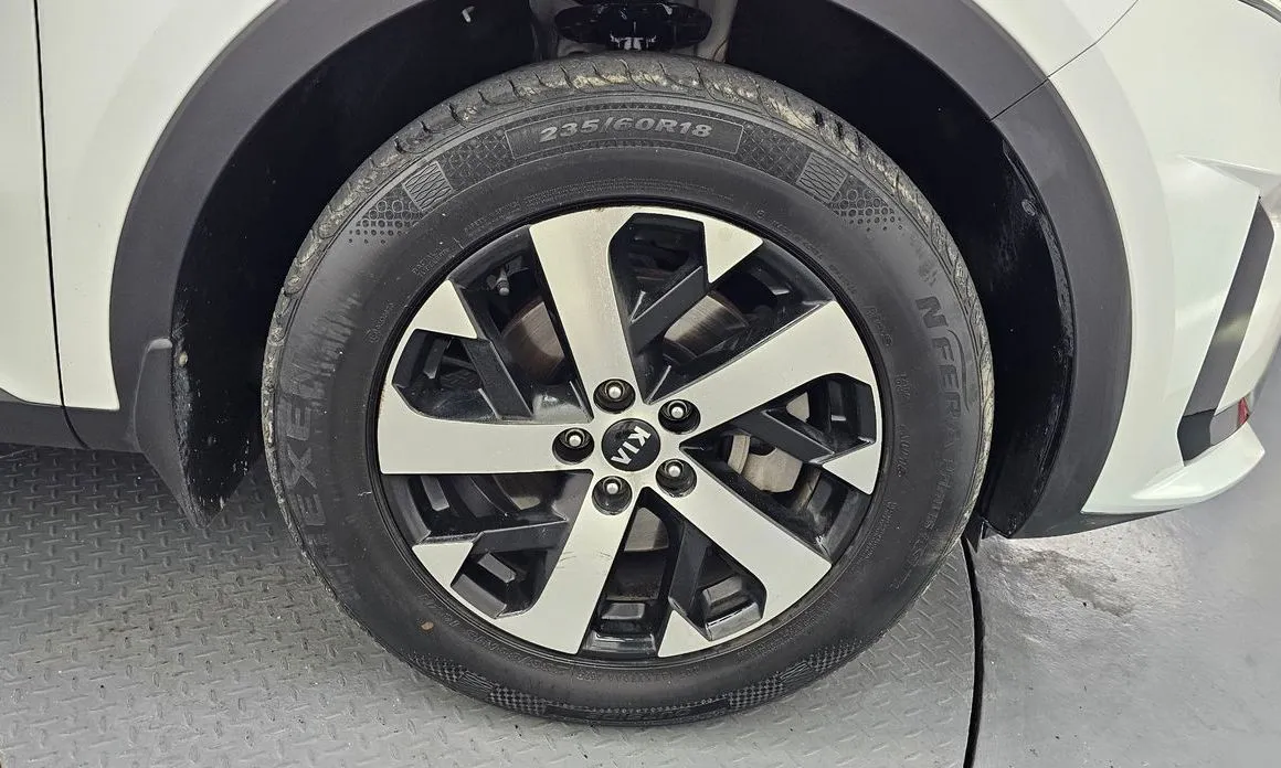 Kia Sorento — фото 7