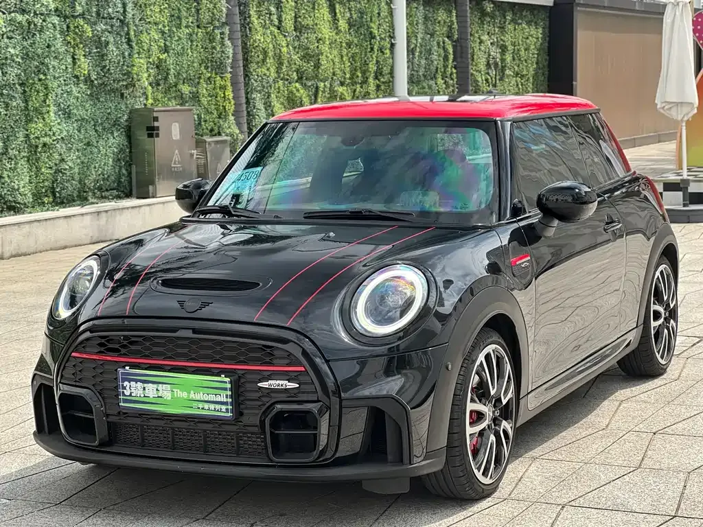 MINI JCW (John Cooper Works) — фото 1