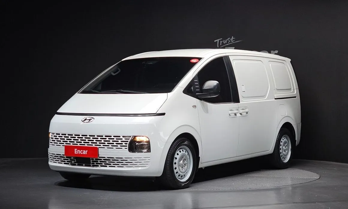 Hyundai Staria — фото 1