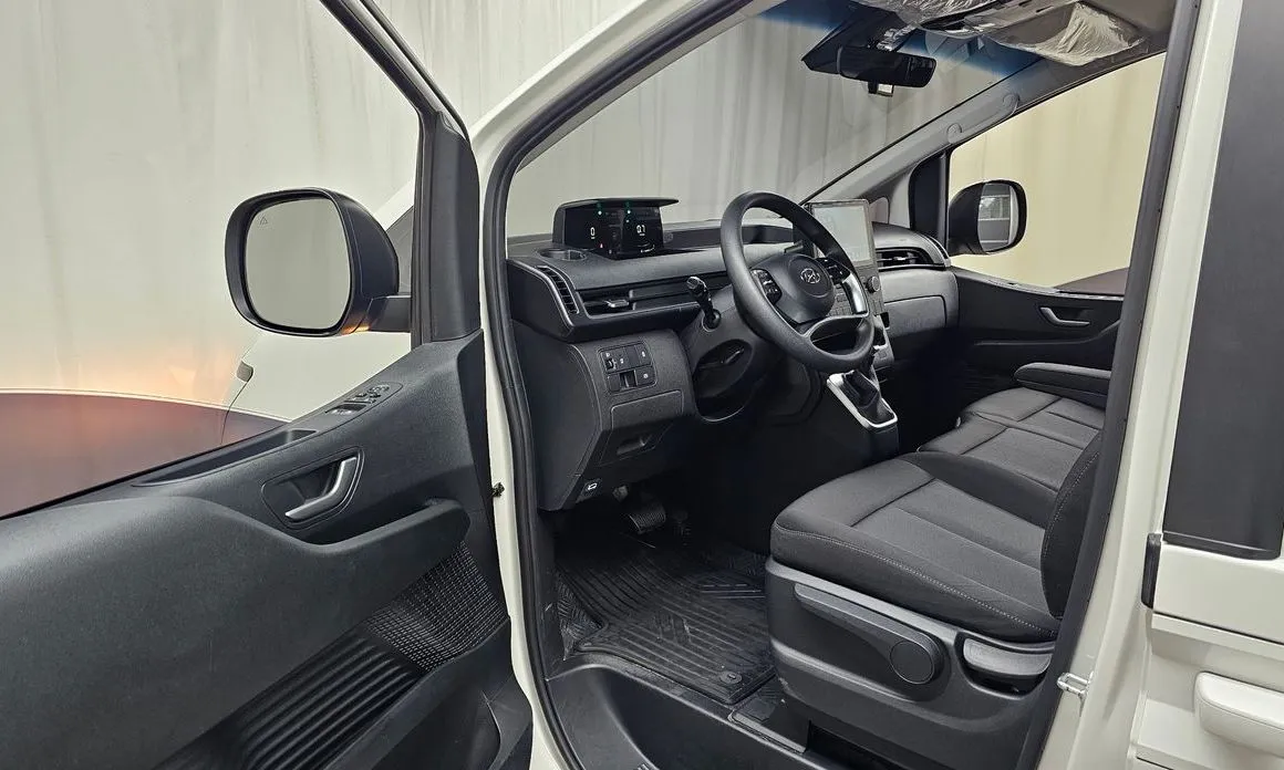 Hyundai Staria — фото 3
