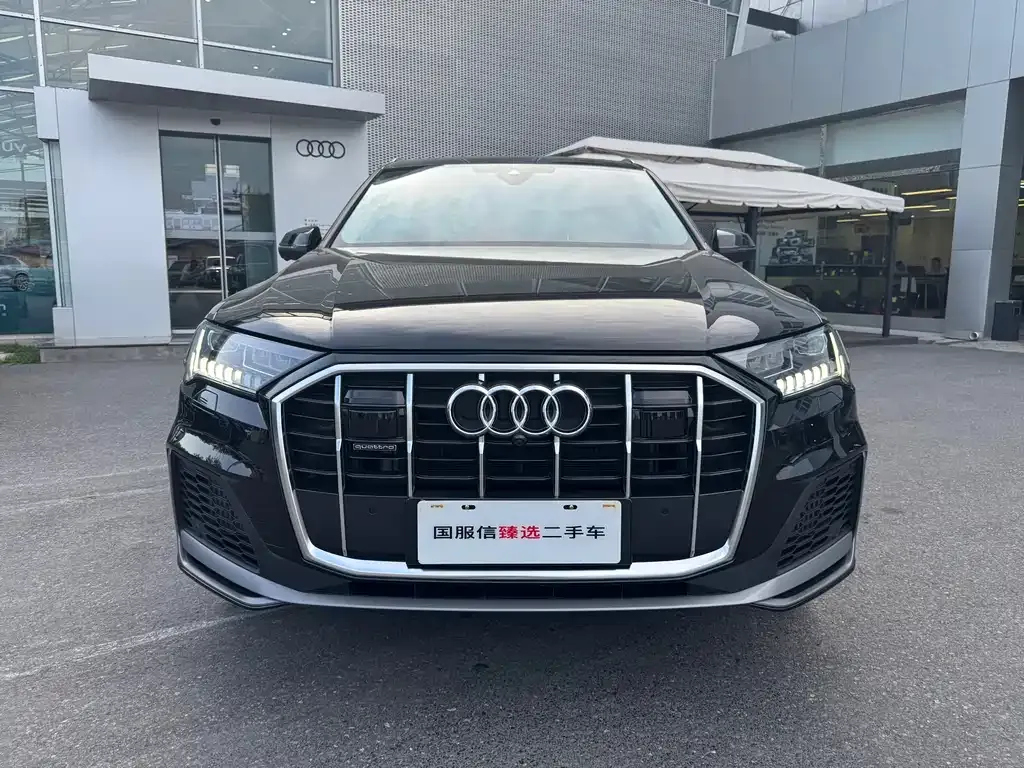 Audi Q7 — фото 10