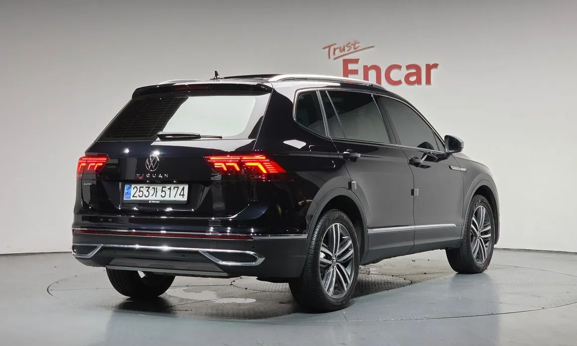 Volkswagen Tiguan — фото 3