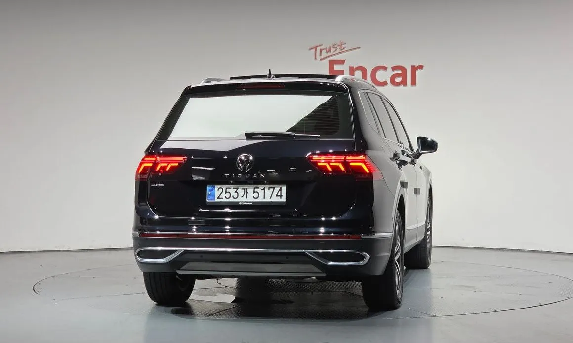 Volkswagen Tiguan — фото 2