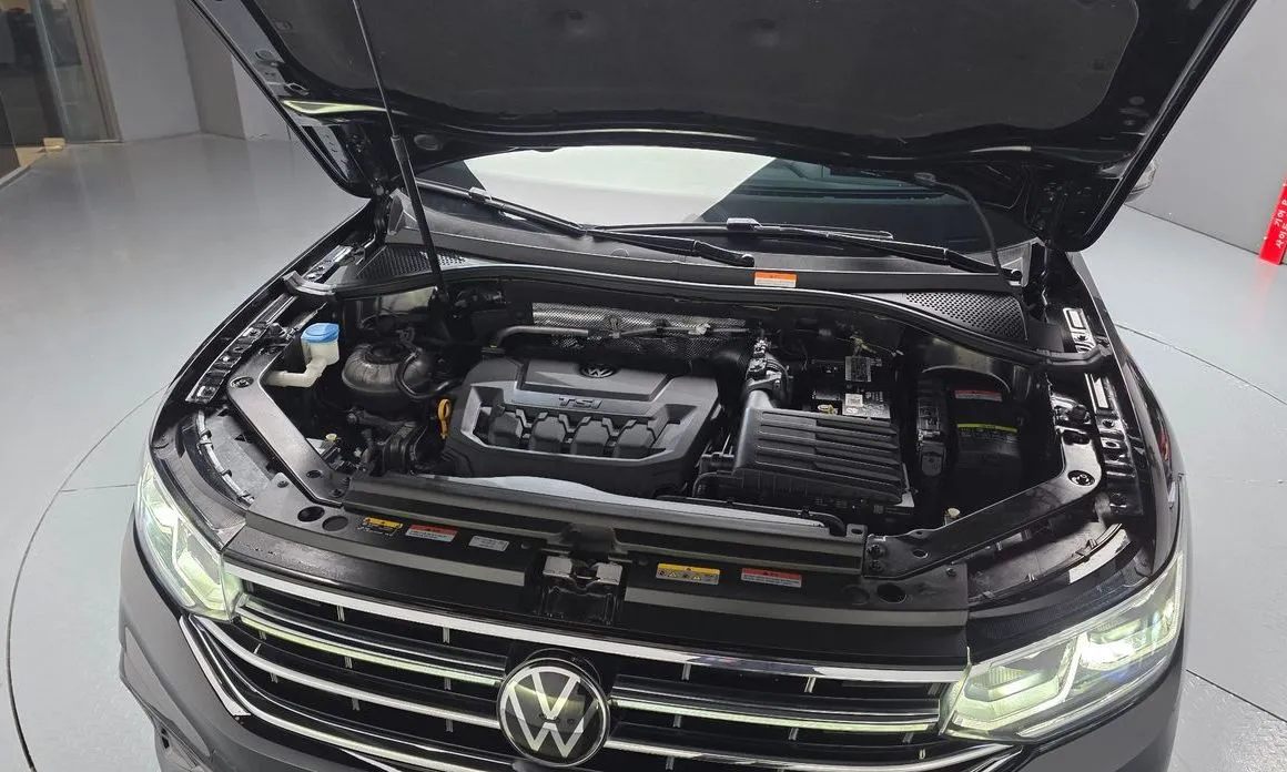 Volkswagen Tiguan — фото 7