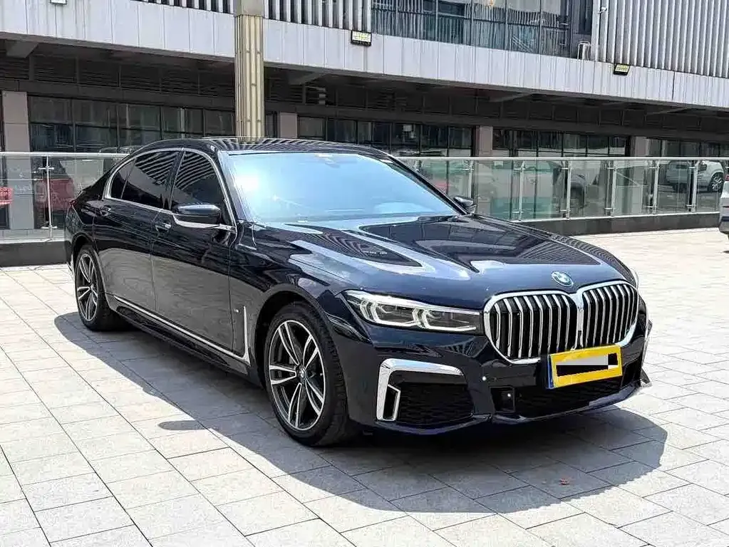 BMW 7 Series 2021 из CN, фото 3
