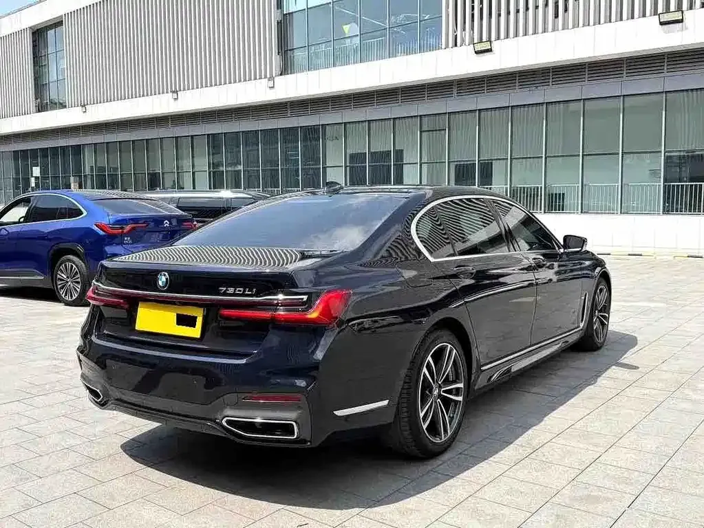 BMW 7 Series 2021 из CN, фото 8