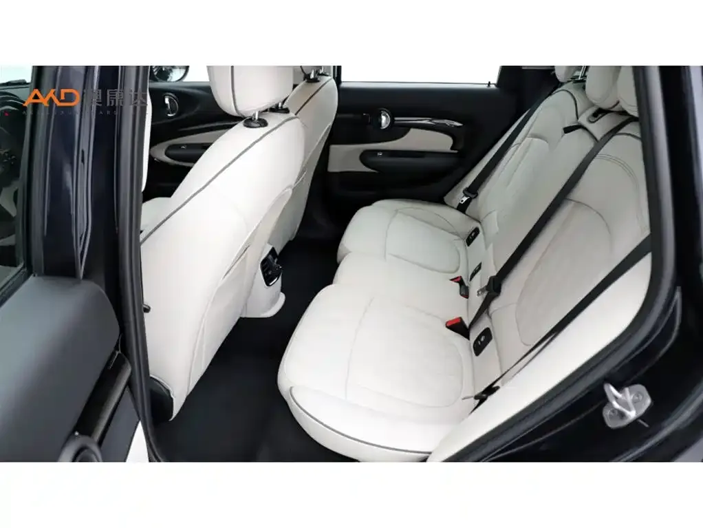 MINI Clubman — фото 10