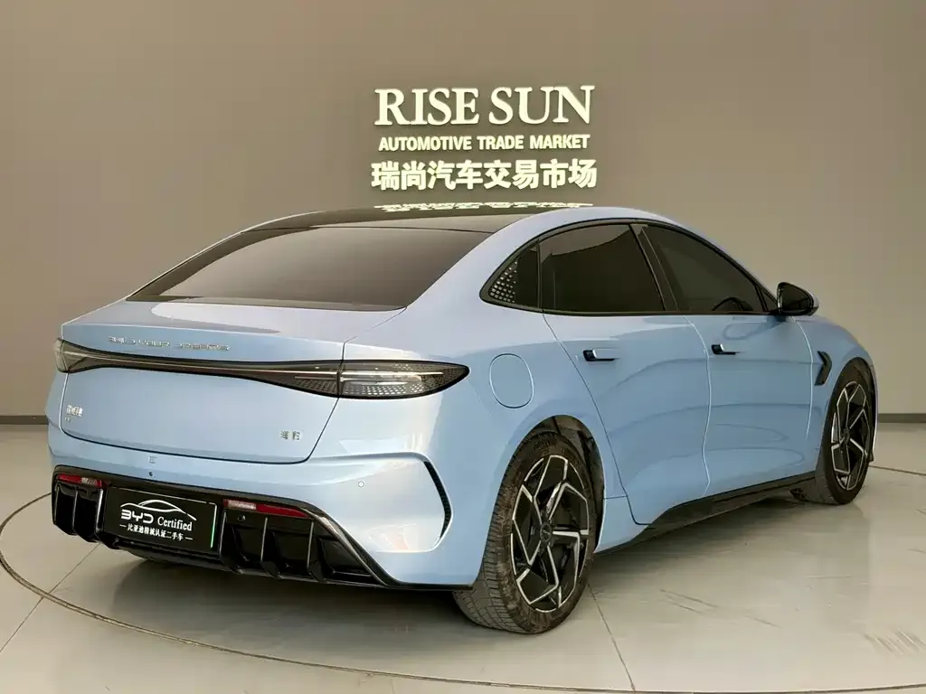 BYD Seal — фото 3