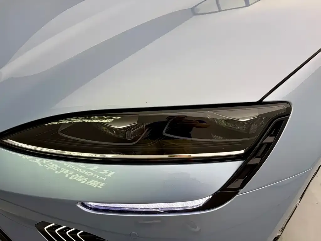 BYD Seal — фото 6
