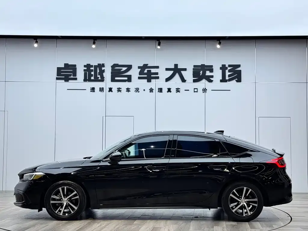Honda Civic — фото 10