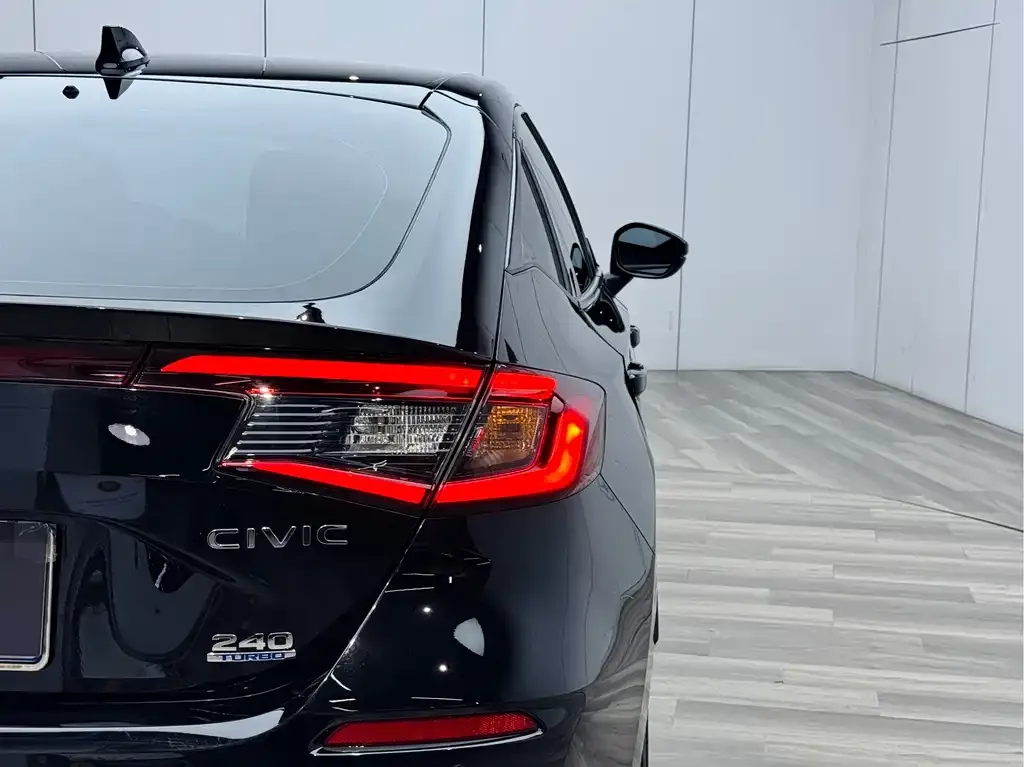 Honda Civic — фото 8