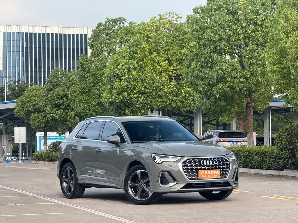 Audi Q3 — фото 10