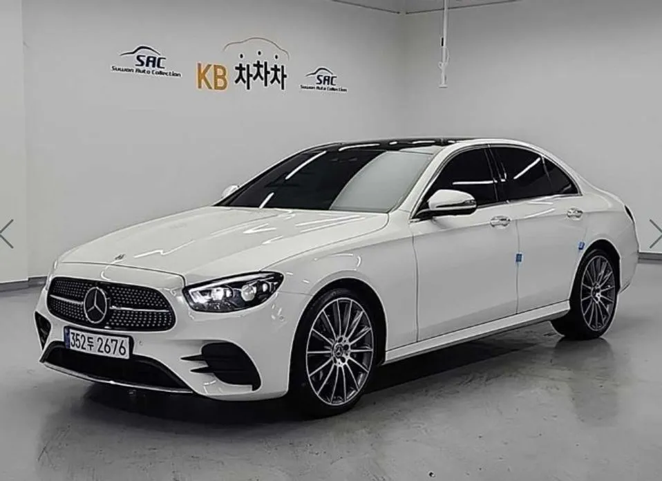 Mercedes-Benz E-Class — фото 1