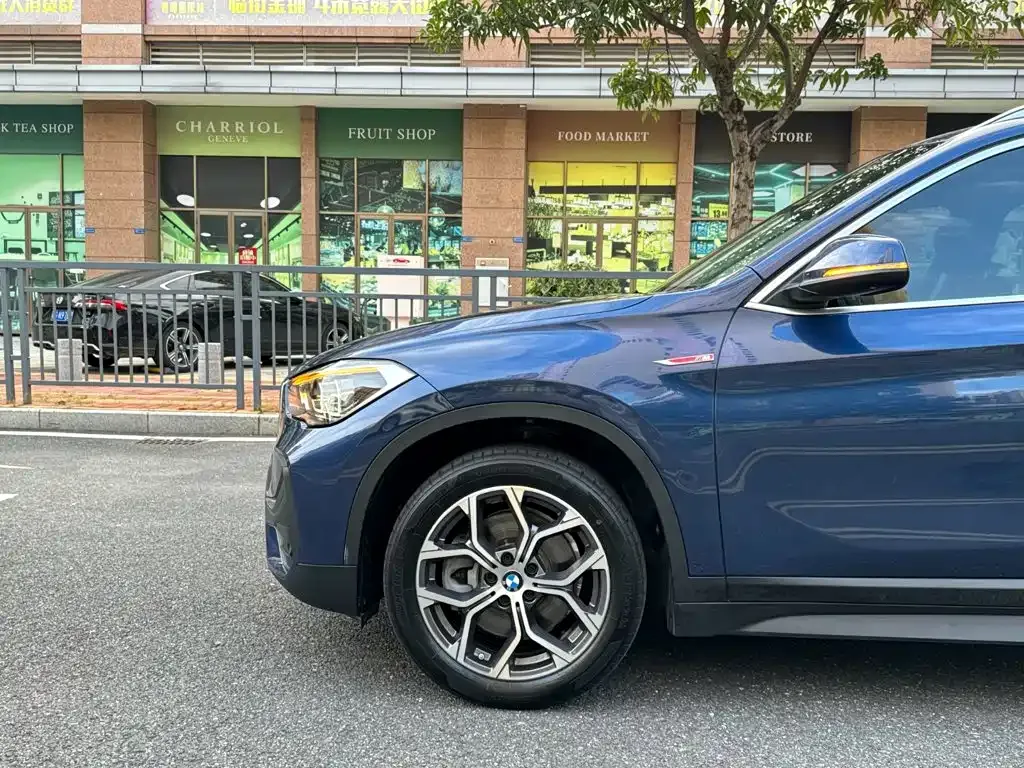 BMW X1 — фото 9