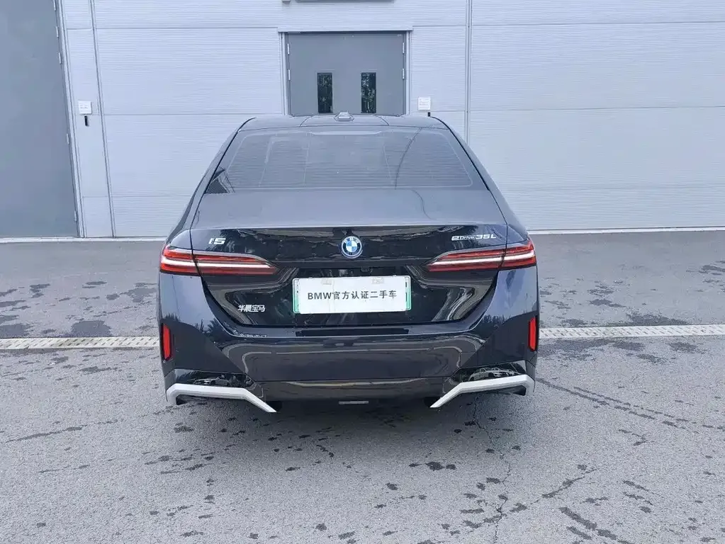 BMW i5 — фото 8