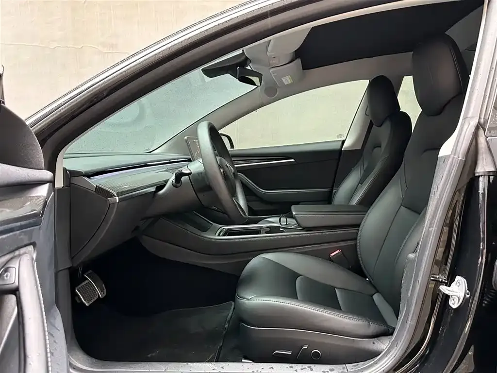 Tesla Model 3 — фото 6