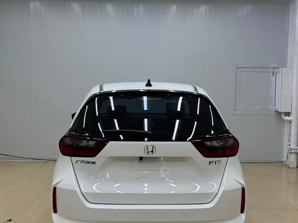 Honda Fit — фото 4