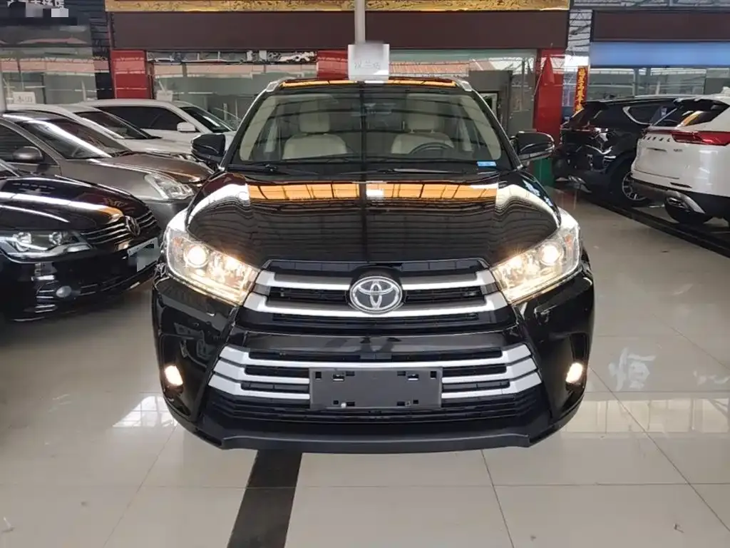 Toyota Highlander — фото 2