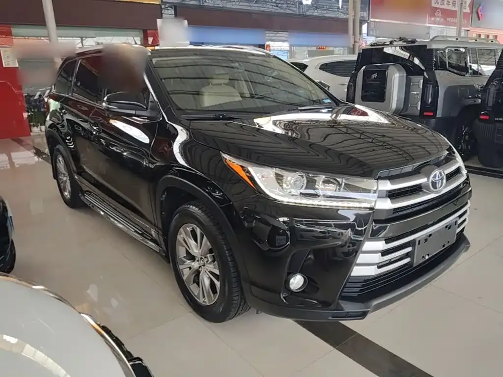 Toyota Highlander — фото 9