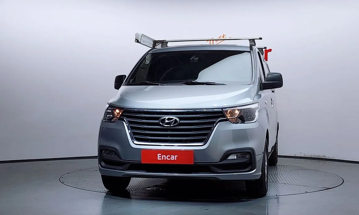 Hyundai Starex — фото 3
