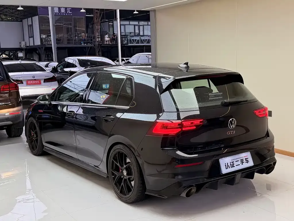 Volkswagen Golf GTI — фото 5
