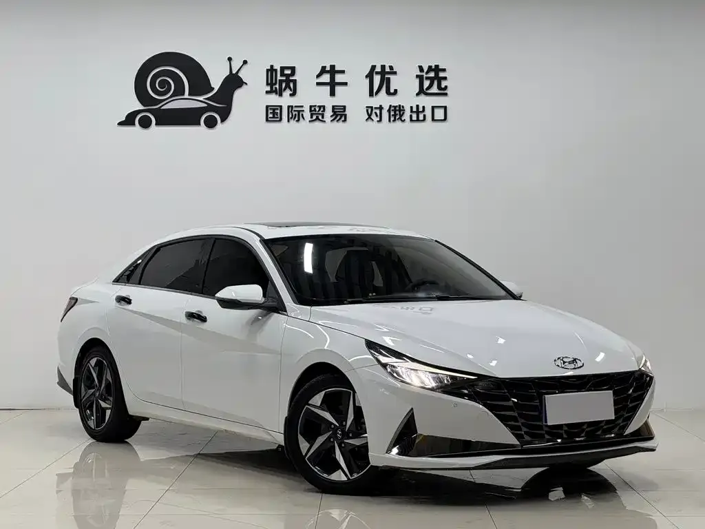 Hyundai Elantra — фото 10