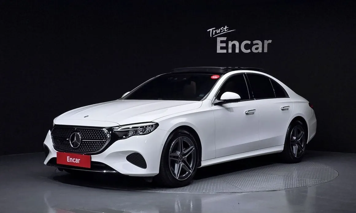 Mercedes-Benz E-Class — фото 1