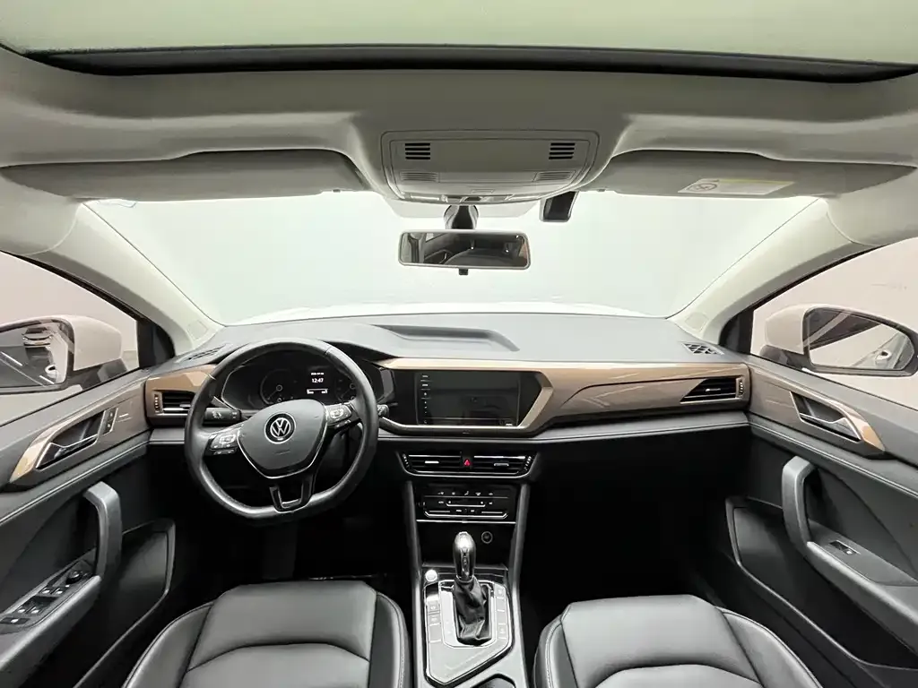 Volkswagen Tharu — фото 9