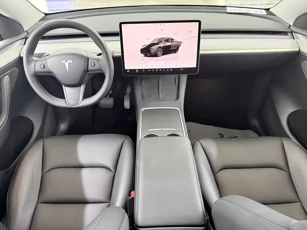 Tesla Model Y — фото 5