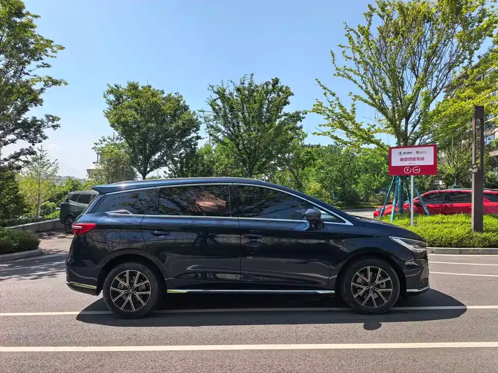 BYD MAX New Energy 2022 из CN, фото 6