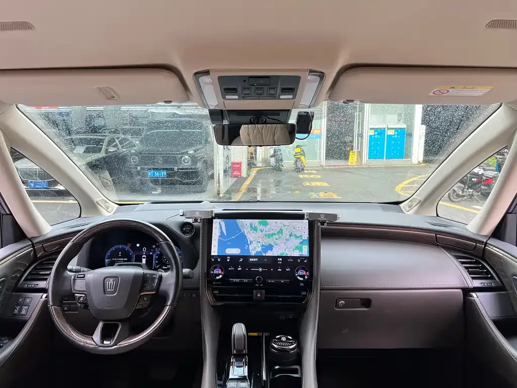 Toyota Vellfire — фото 4
